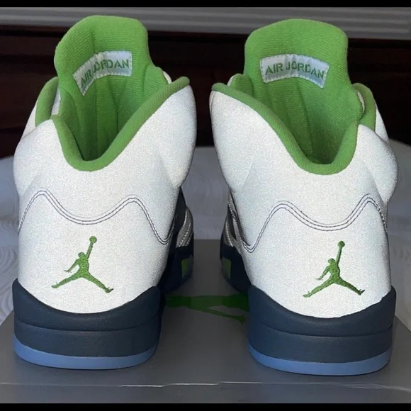 ❌SOLD❌ Air Jordan Retro 5 “Green Bean” sneakers, M13, New in Box - Picture 6 of 10